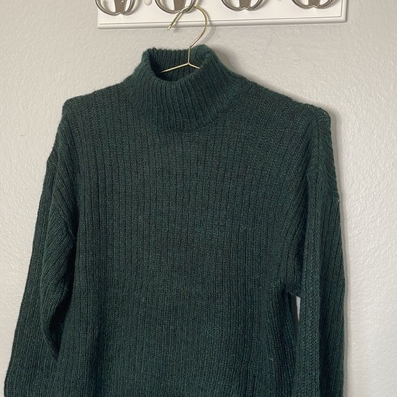 H&M Green Mockneck Knit Sweater - Picture 2 of 7